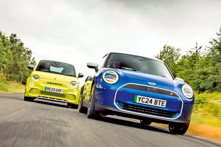 abarth 500e vs mini cooper se lead