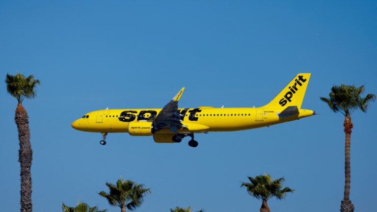 107409682 17146752512024 01 18t204343z 169325286 rc2ik5akkamq rtrmadp 0 spirit airlines m a jetblue airways