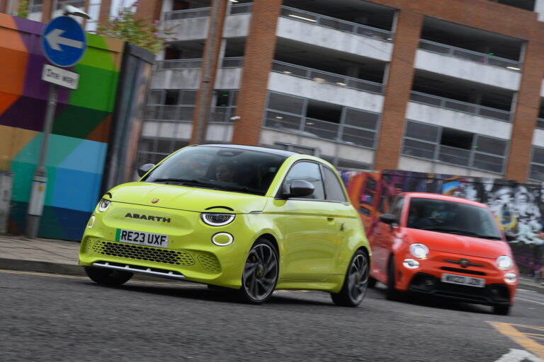 abarth 500e vs abarth 500 ice