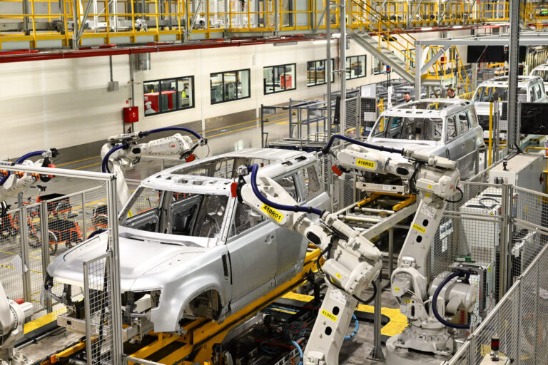 land rover defender production nitra