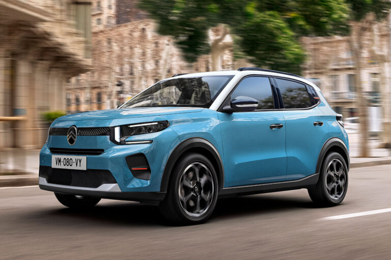 citroen c3 hybrid 2025 front quarter tracking