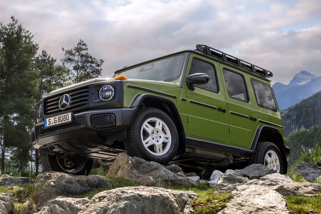 mercedes benz g450d stronger than the 1980s front quarter